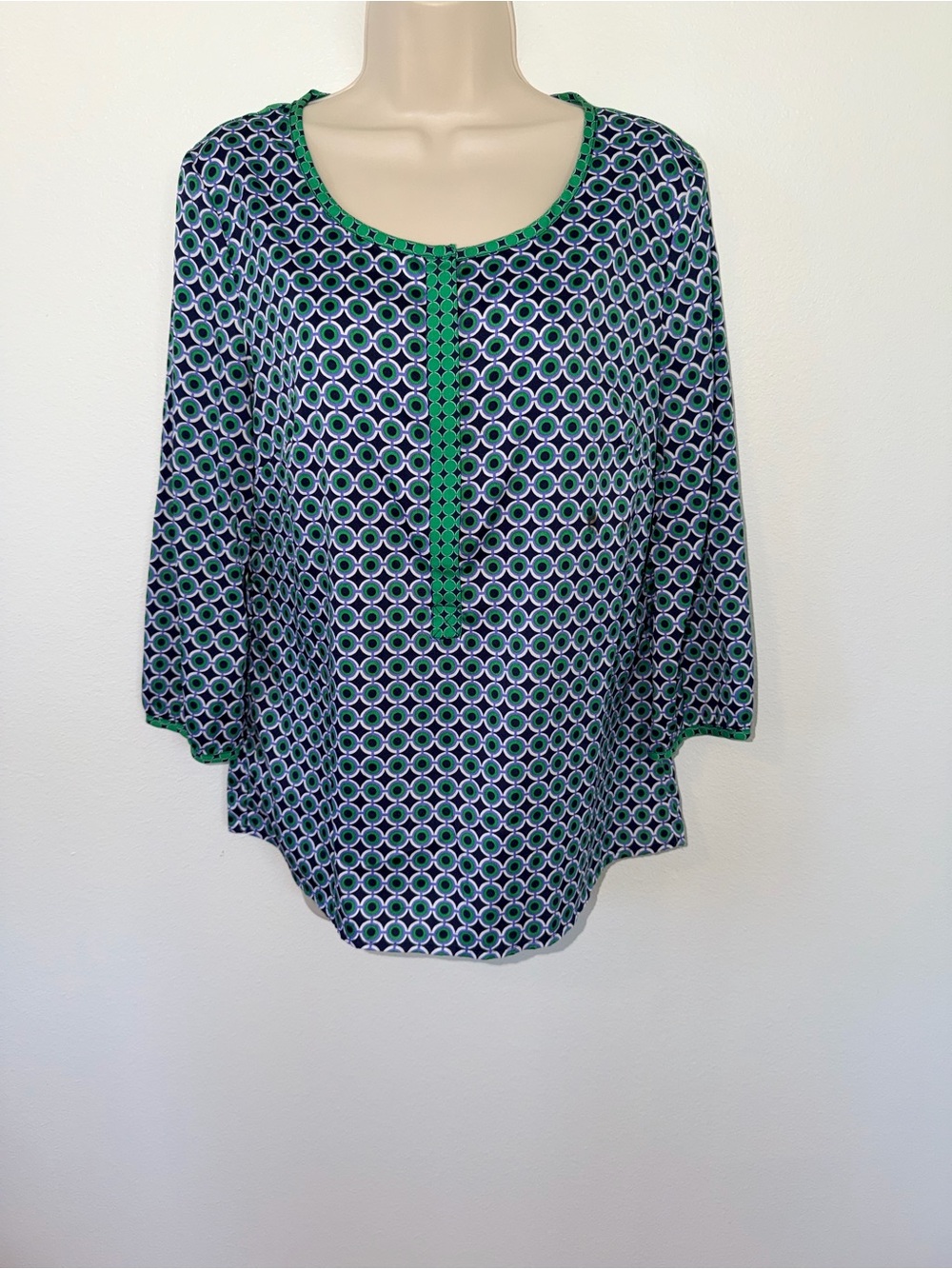 Green Geometric Scoop-Neck Women's Top